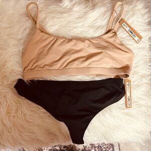 SKIMS Bundle– Bralette & Seamless Thong Size L (NWT) 🖤🤎